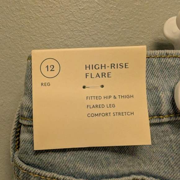 Universal Thread Goods Co. Blue High-Rise Flare Jeans. Size 12 Reg. - Picture 5 of 6